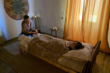 Le chêne, l’eau, presque Noël et un nouveau logo !