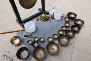 Voyage sonore et vibratoire à l’aide de bols chantants Rancon